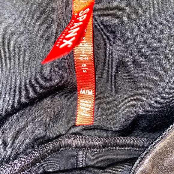 Spanx Faux Leather Leggings for Women, Size M - Black - Picture 3 of 8